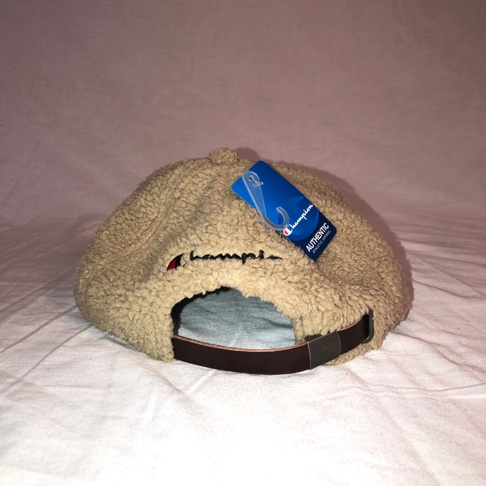 NWT Men’s Champion Sherpa Tan Fur Snapback Hat - Picture 4 of 6